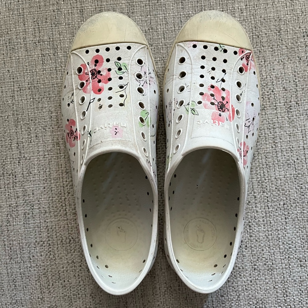 Native Shoes Jefferson Blossom Size J2